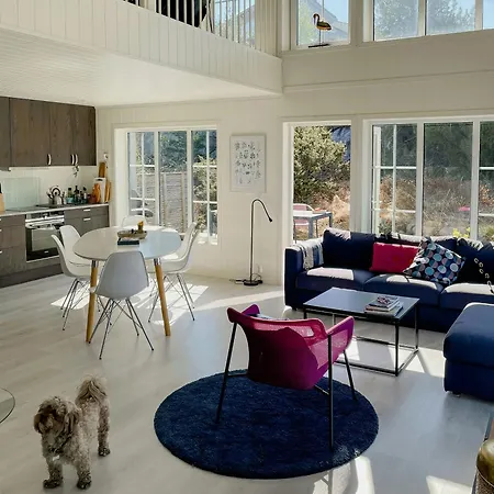 Cozy Family Surrounded By Idyllic Islands Feriehus *