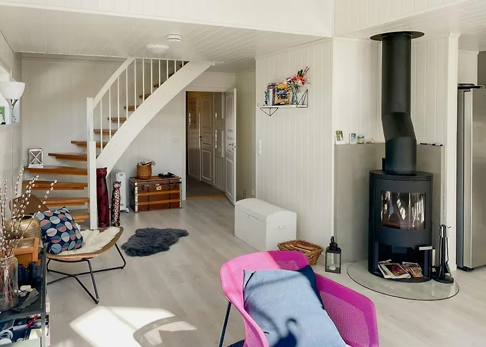 Cozy Family Surrounded By Idyllic Islands * Fitjar
