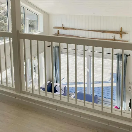 Cozy Family Surrounded By Idyllic Islands *